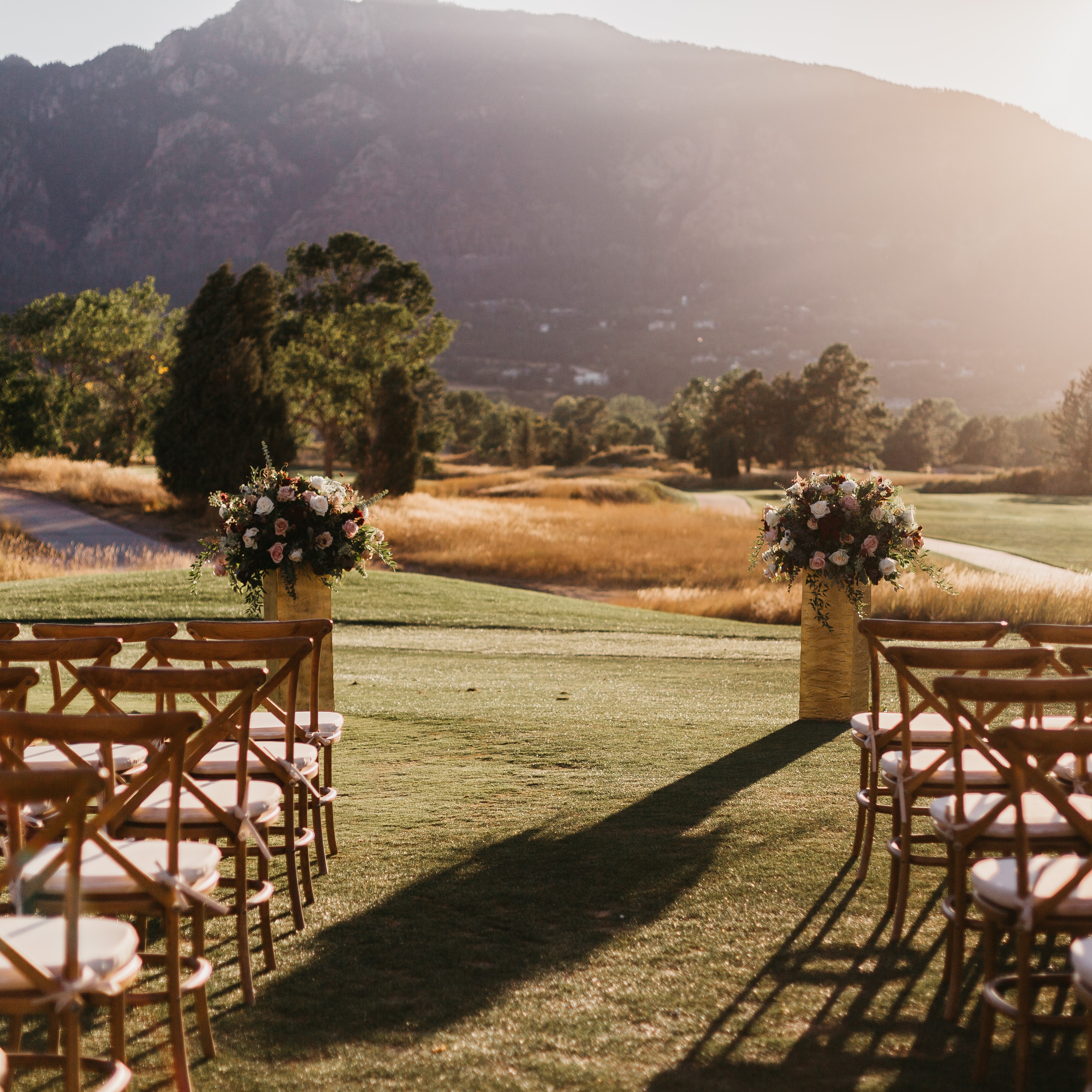 outdoor wedding cheyenne mountain resort