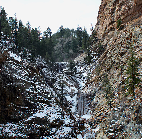 hike colorado springs